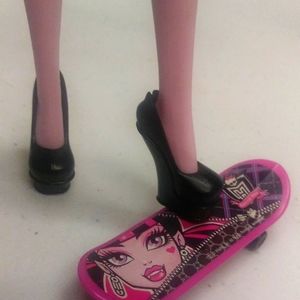 Monster High Skateboard htf collectible
